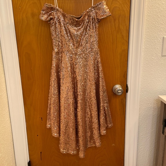 Prom Dress, Size: S, high-low style, sequins, off the shoulder - Picture 2 of 5